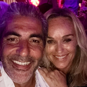 Cécile de Ménibus et Ary Abittan complices à Cannes : la photo déclenche une vague de réactions