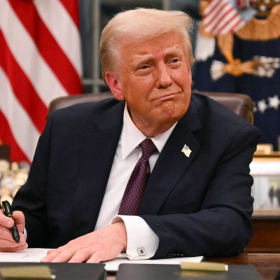 Pourquoi Donald Trump préfère plisser les yeux plutôt que porter des lunettes