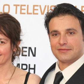 Mort de Bruno Salomone : le témoignage bouleversant de sa partenaire Valérie Bonneton, “C’est comme si un membre de la famille partait”