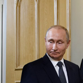 Guerre en Ukraine : Vladimir Poutine propose une rencontre à Moscou, Zelensky refuse
