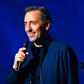 "Un blédard à côté d’une princesse" : Gad Elmaleh dévoile l’anecdote la plus touchante de sa vie avec Charlotte Casiraghi