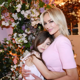 Adriana Karembeu partage une photo tendre avec Nina et sa nouvelle coiffure