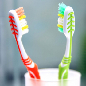 J'ai été malade : quand faut-il changer de brosse à dents ?