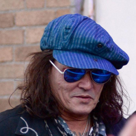 Johnny Depp méconnaissable : nouvelle vie en Europe, visage bouffi et transformation étonnante sur scène à Londres