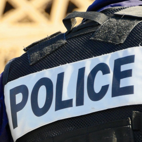 Une récompense de 560 000 euros pour retrouver le meurtrier de deux policiers dans une chasse à l'homme géante en Australie