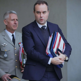 Pourquoi Sébastien Lecornu réunit les chefs de parti sur la guerre en Iran plutôt qu’Emmanuel Macron