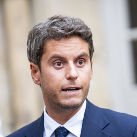 Gabriel Attal en couple ? Cette photo qui fait naître un espoir inattendu chez ses abonnés