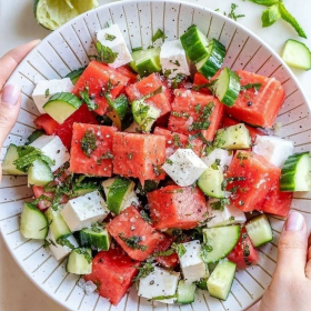 La recette de la salade à la pastèque, au concombre, à la feta et à la menthe