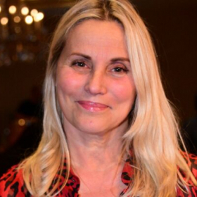 « J’aurais adoré faire partie de la bande » : Sophie Favier lance un appel (désespéré) à Hanouna