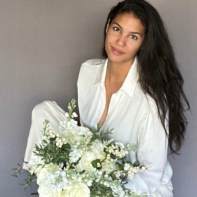 "Ce n’est pas un plan B" : pourquoi Chloé Mortaud a quitté les paillettes pour les fleurs