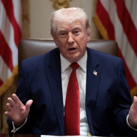 Attentat contre Donald Trump : Karoline Leavitt avait écourté son congé, son départ aujourd’hui change la donne