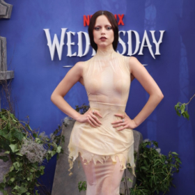 Jenna Ortega totalement transformée pour la saison 2 de Mercredi : son apparition fait sensation