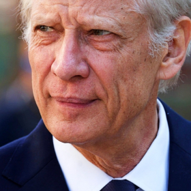 “Il faut tourner la page” : Dominique de Villepin très cash sur Sarkozy, Hollande et Macron
