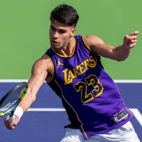 Indian Wells 2026 : Carlos Alcaraz fait sensation, Novak Djokovic s’est fait une grosse frayeur