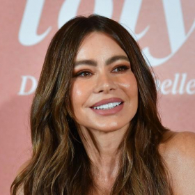 Sofia Vergara contrainte d’annuler sa venue aux Emmy Awards après une allergie impressionnante qui affole Instagram