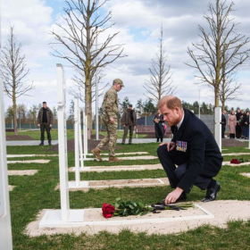 Rien n’avait été annoncé : pourquoi la visite du prince Harry en Ukraine intrigue autant