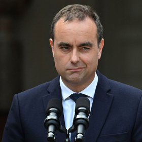 Après le pouvoir, le vide : ce choc silencieux vécu par un ancien ministre de 76 ans