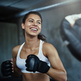 8 bonnes raisons de se mettre à la boxe, ce sport génial qui tonifie la silhouette et fait du bien au mental