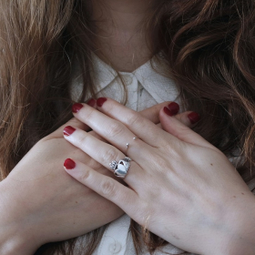 Sologamie : pourquoi cette tendance mariage qui célèbre l'amour de soi cartonne