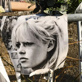 Obsèques de Brigitte Bardot : voici qui représente le gouvernement à Saint-Tropez en l'absence d’Emmanuel Macron