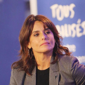 Scandale d’adultère en plein concert de Coldplay : pourquoi Faustine Bollaert a été mêlée à l’affaire