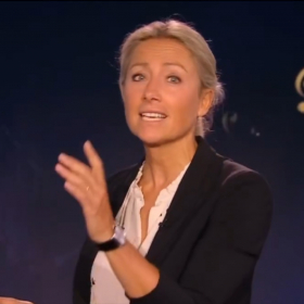 Anne-Sophie Lapix écartée du JT : elle chante en direct et craque avant son départ de France 2