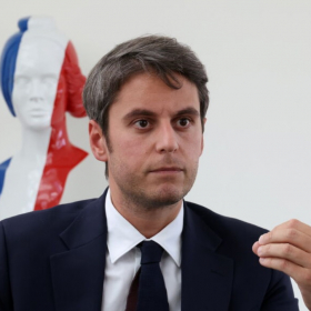 “Sur les réseaux sociaux, l’homophobie prospère en liberté” : Gabriel Attal alerte sur une réalité qui dépasse son cas personnel