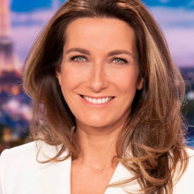 Anne-Claire Coudray révèle ce qu’elle refuse de sacrifier pour sa fille malgré sa carrière à TF1