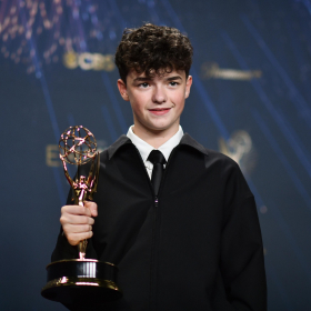 Emmy Awards 2025 : la série Adolescence remporte un triomphe inattendu