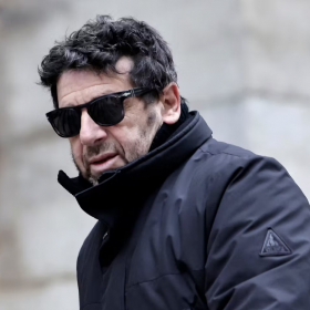 Scandale Patrick Bruel : promo de film, loge maquillage, coulisses, voici le contexte précis où tout aurait basculé