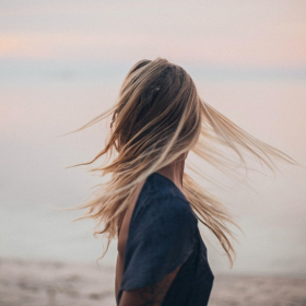 Vous perdez vos cheveux ? C'est peut-être à cause de cet aliment...