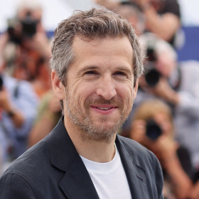 Guillaume Canet affiche un sourire éclatant cinq mois après sa rupture avec Marion Cotillard