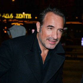 « Beaucoup de clochards » : les confidences bouleversantes de Jean Dujardin sur ce traumatisme d’enfance qui ne l’a jamais quitté