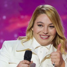 Santa dépasse toutes les attentes au Téléthon avec un don record et une promesse spectaculaire