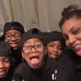 « Nous avons choisi la douceur » : Nawell Madani se réconcilie avec le petit Djulian après la polémique et poste un selfie apaisé