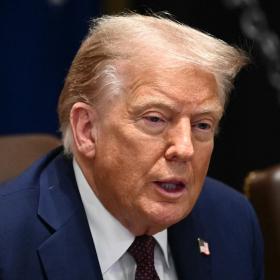 Trump réclame 15 milliards de dollars au New York Times : la plainte qui fait trembler les médias
