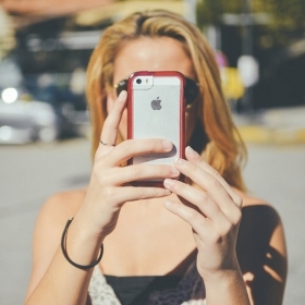 Quand on prend un selfie, le nez semble 30% plus gros !