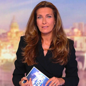 "On sera à tes côtés" : la phrase d’Anne-Claire Coudray qui a bouleversé les téléspectateurs de TF1