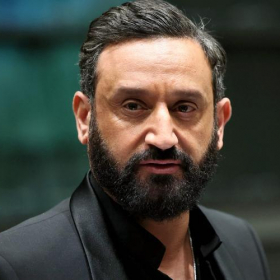 Sous anesthésie et déjà sur le court : le secret étonnant de Cyril Hanouna