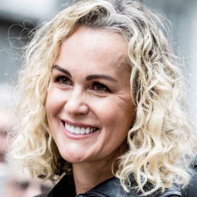 Laeticia Hallyday réunit Jade, Joy et Alcéa pour un hommage très tendre à sa maman