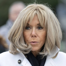 Ce journal qu’elle garde secret : comment Brigitte Macron gère ses moments les plus difficiles loin des regards