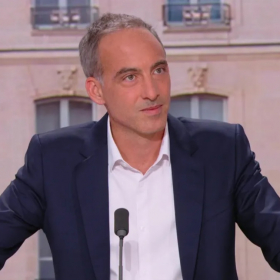 Raphaël Glucksmann : pourquoi la fuite d’une note relance l’accusation de mépris social