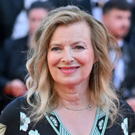 “Je vous en conjure” : l’appel bouleversant de Valérie Trierweiler sur ces injections esthétiques qui virent au drame