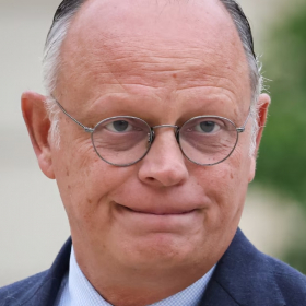 « J’ai dit quelque chose qui a surpris » : Edouard Philippe persiste et signe, voici ce qu’il a vraiment voulu dire sur son appel au départ d’Emmanuel Macron