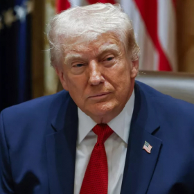 Donald Trump menace de retirer les troupes américaines d’Allemagne après les critiques de Friedrich Merz sur l’Iran