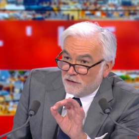 Pascal Praud : "Il était sans pitié, il parlait mal…", ce que révèle un ex-collègue sur son tempérament explosif
