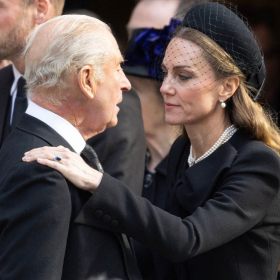 Tempête royale : Charles III frappe fort alors que le scandale Andrew secoue la monarchie