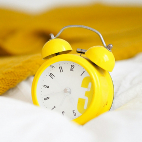 Le changement d’heure va-t-il disparaître en Europe ? Découvrez pourquoi le débat bloque encore en 2026.