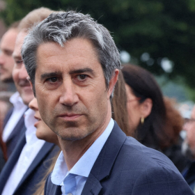 « Qu’il reste en prison le plus longtemps possible » : Nicolas Sarkozy violemment taclé par François Ruffin