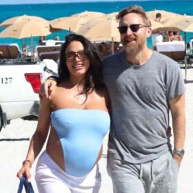 À 58 ans, il devient papa pour la quatrième fois : la photo qui a fait fondre les réseaux